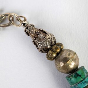 Moroccan very old silver beads, old green blue mix of turquoise roundelle, fine sterling silverr pair end connectors and S hook clasp - Image 4