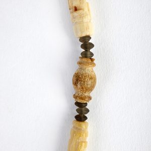 Antique carved flower bone focal, shell tubular beads, carven bone beads,tiny citrine spacers - Image 3